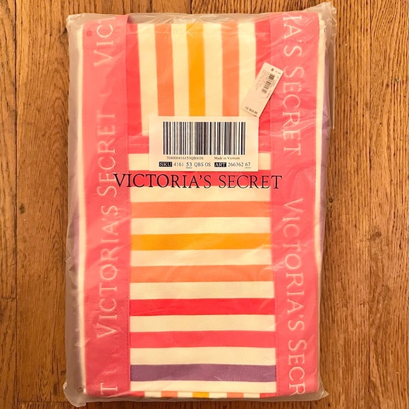 Victoria's Secret Weekender Tote Bag NWT - Picture 6 of 8